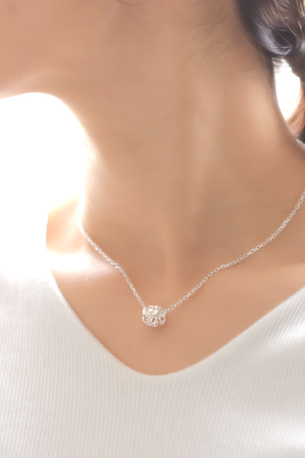 バレルネックレス