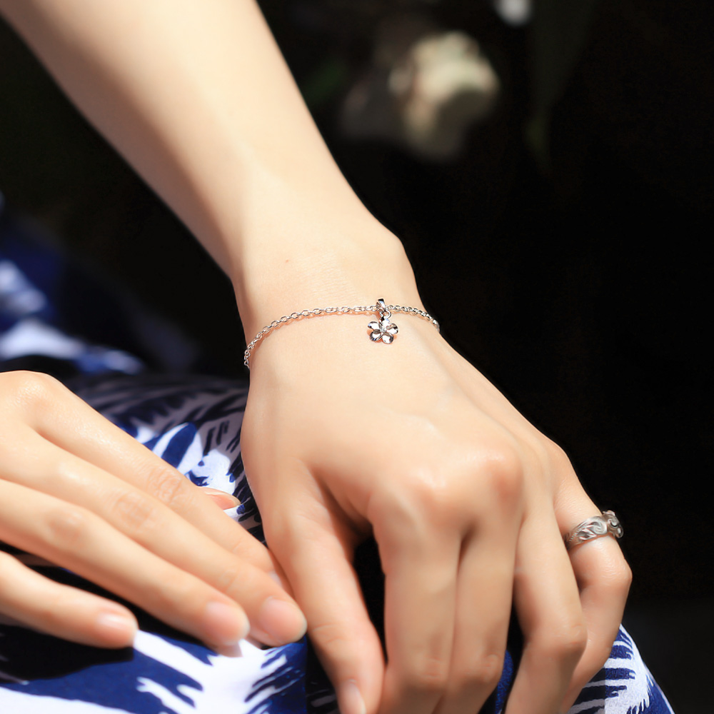 チャームブレスレット